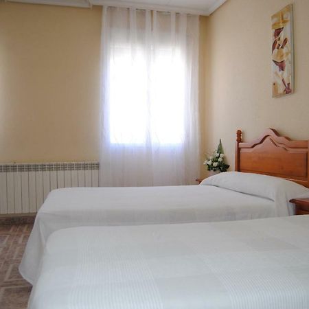 Hostal Ávila Ocaña Esterno foto
