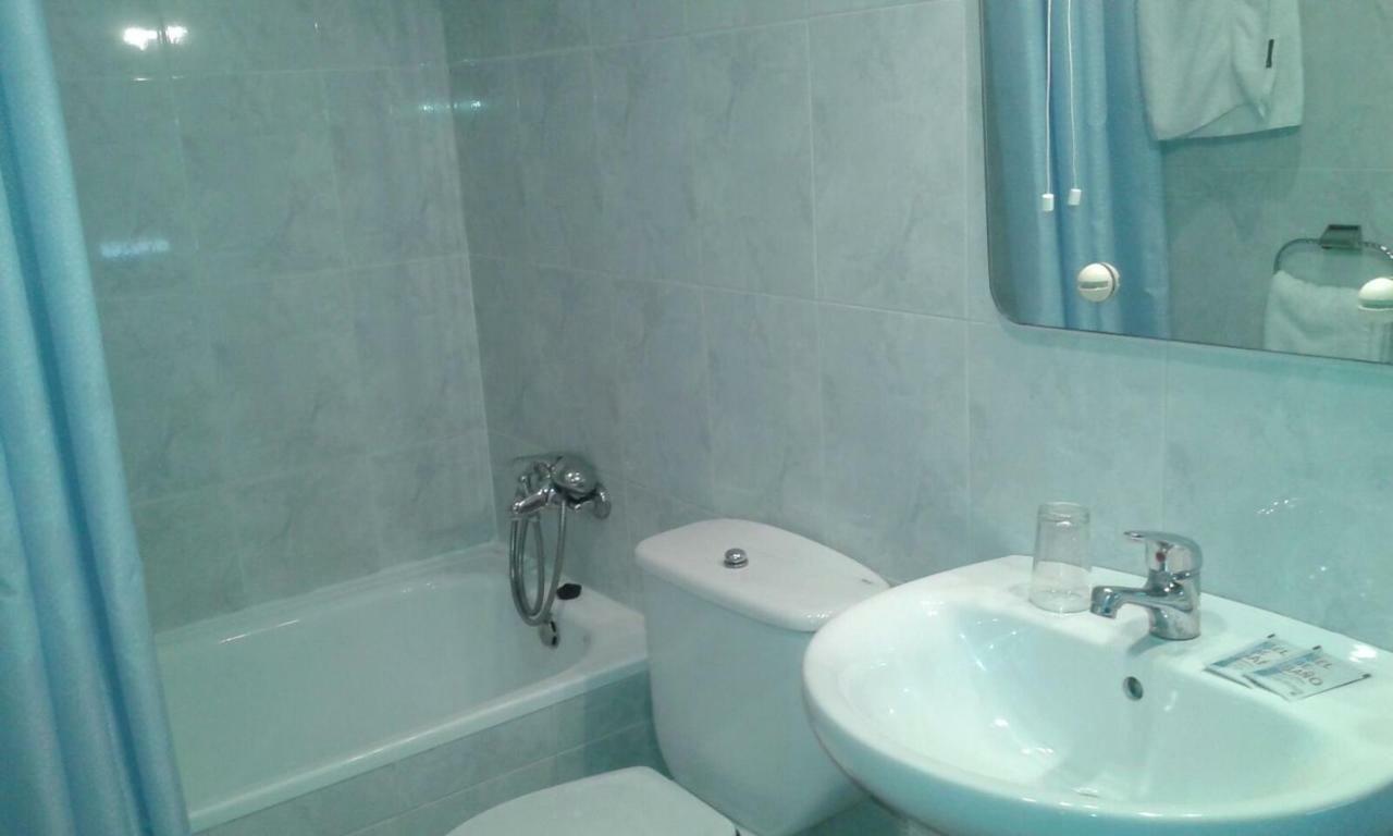 Hostal Ávila Ocaña Esterno foto