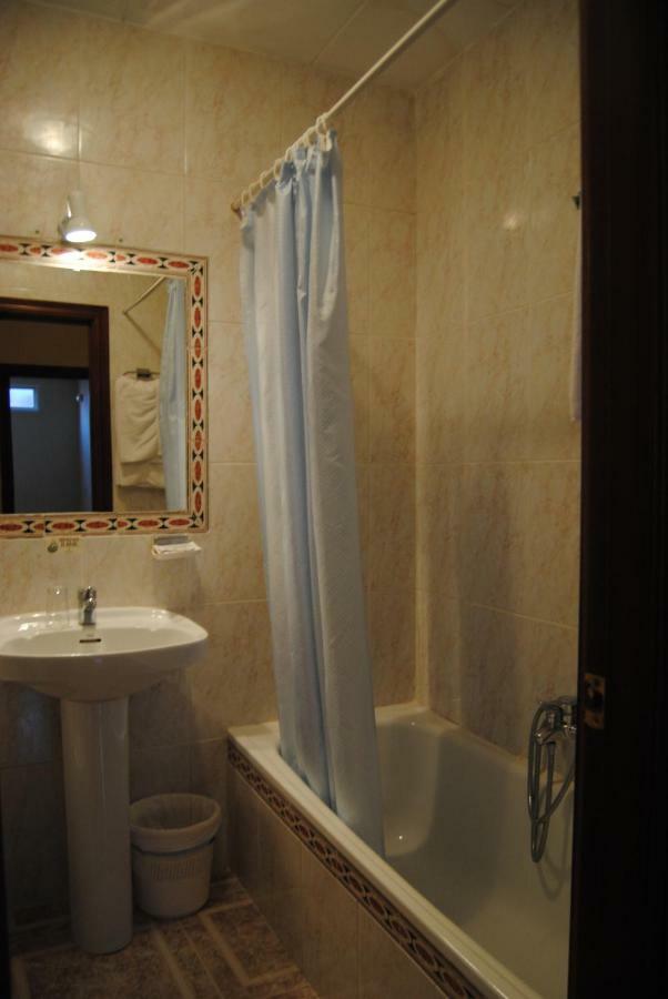 Hostal Ávila Ocaña Esterno foto