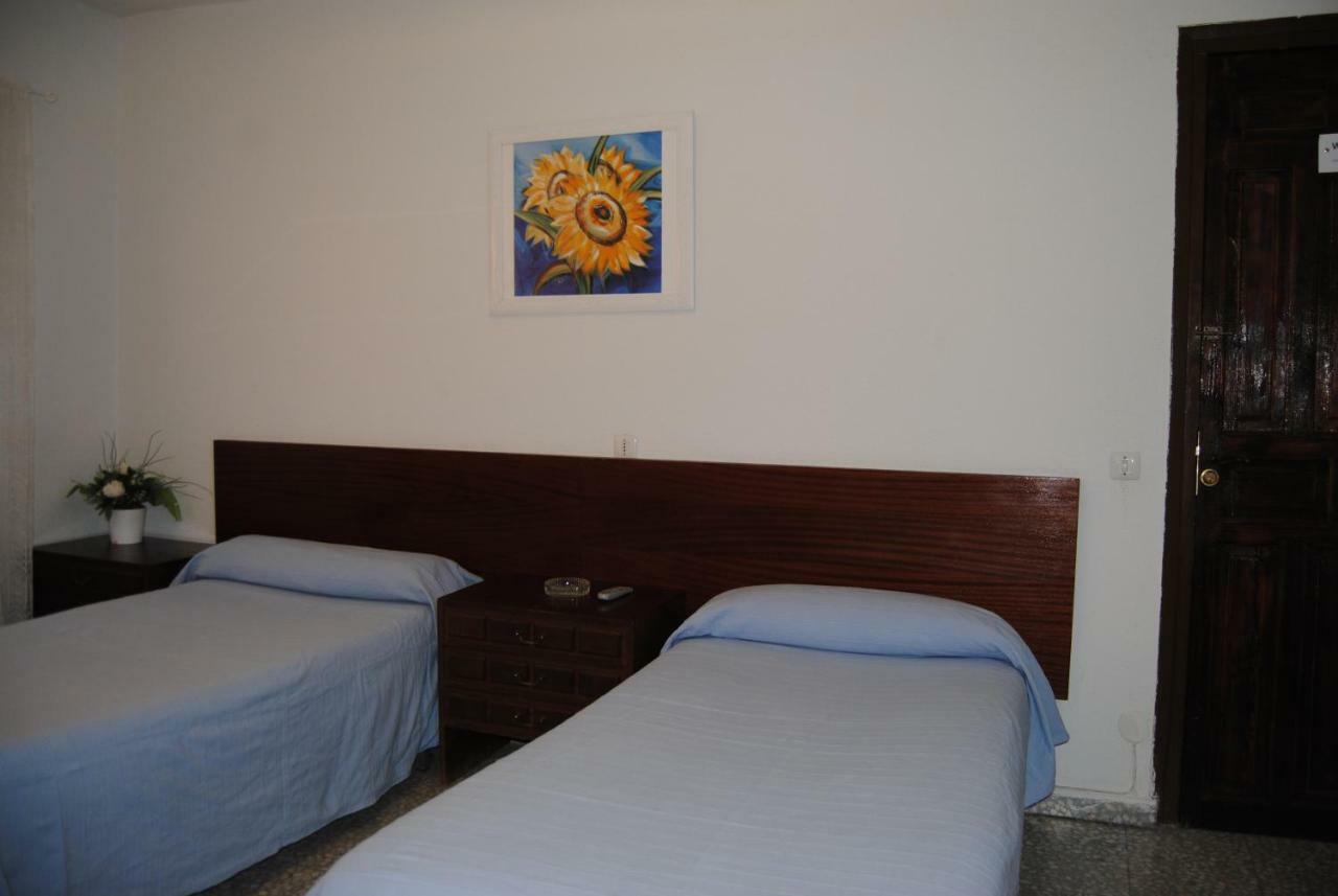 Hostal Ávila Ocaña Esterno foto