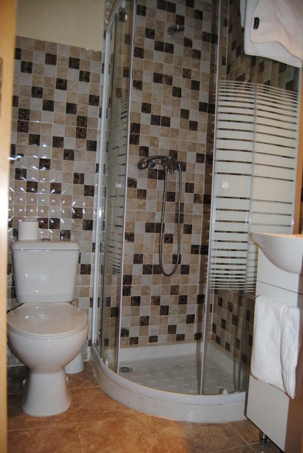 Hostal Ávila Ocaña Esterno foto