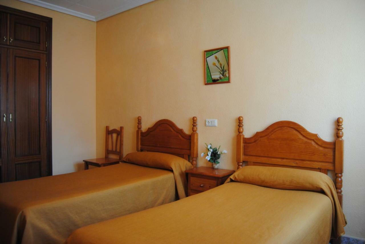 Hostal Ávila Ocaña Esterno foto