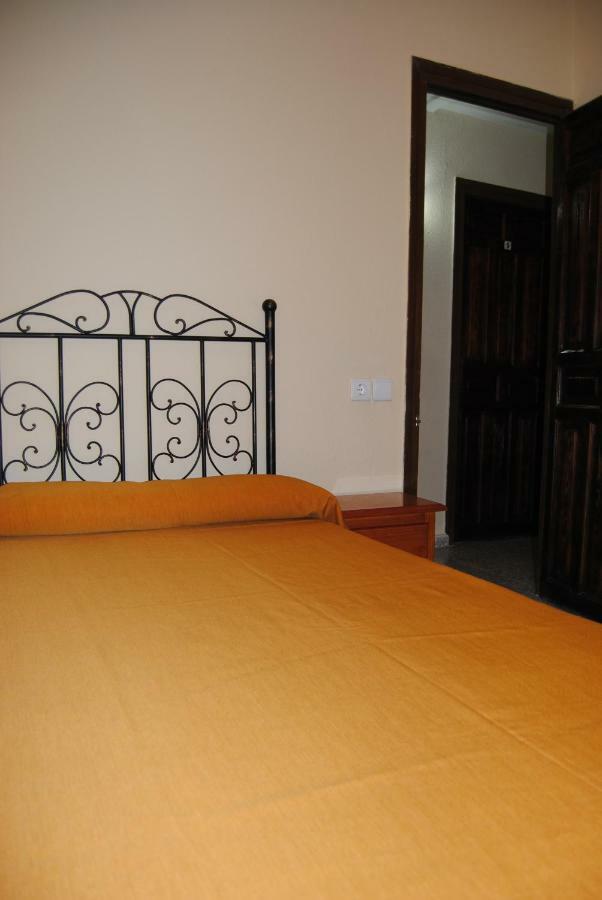 Hostal Ávila Ocaña Esterno foto
