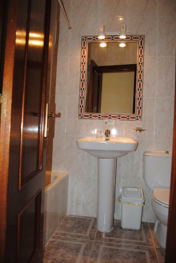 Hostal Ávila Ocaña Esterno foto