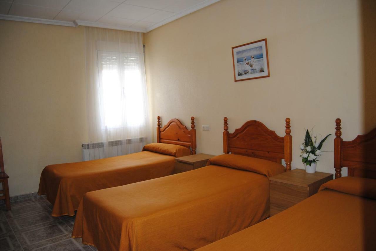Hostal Ávila Ocaña Esterno foto